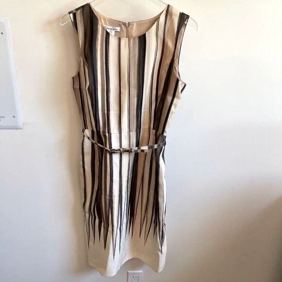 Oscar De La Rente Dresses & Skirts - Oscar De La Rente Size 6 Sleeveless Mini Dress Belted Geometric